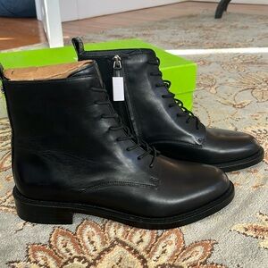 NWB Sam Edelman Nina leather boot.